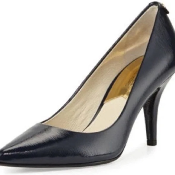 đź’‹Michael Kors Navy Blue Pump - Picture 1 of 8